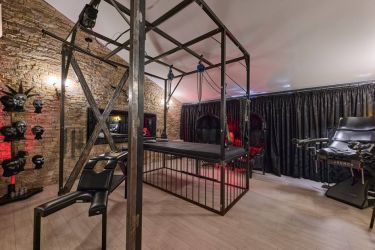 BDSM saloon | Bizarrstudio Elegance München
