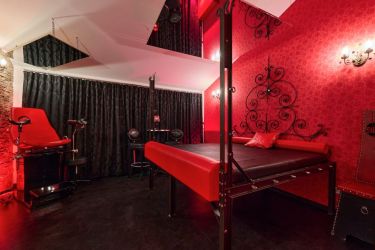 Das Rote Zimmer | Bizarrstudio Elegance München