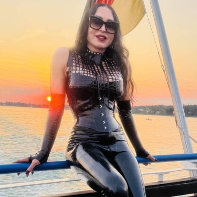 Neue Fetisch Fotos von Fetischamazone Katharina | Bizarrstudio Elegance News