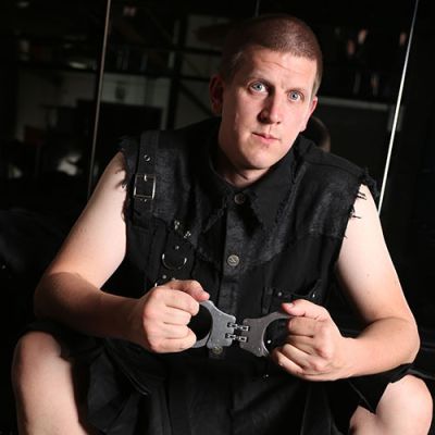 New in the dominatrix studio: Viktor Night | Bizarrstudio Elegance News New in the dominatrix studio: Viktor Night | Bizarrstudio Elegance News
