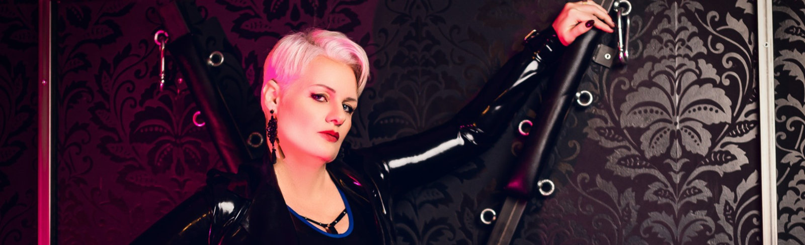 Domina Madame Charlotte - Bizarrstudio Elegance - München