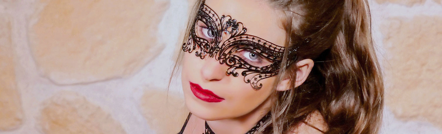 Sklavin Little Felony - Bizarrstudio Elegance - München