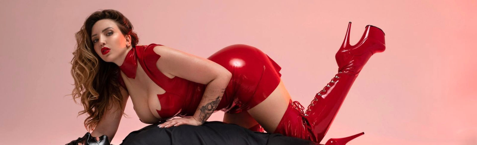 Lady Kim Pearl - Bizarrstudio Elegance - München