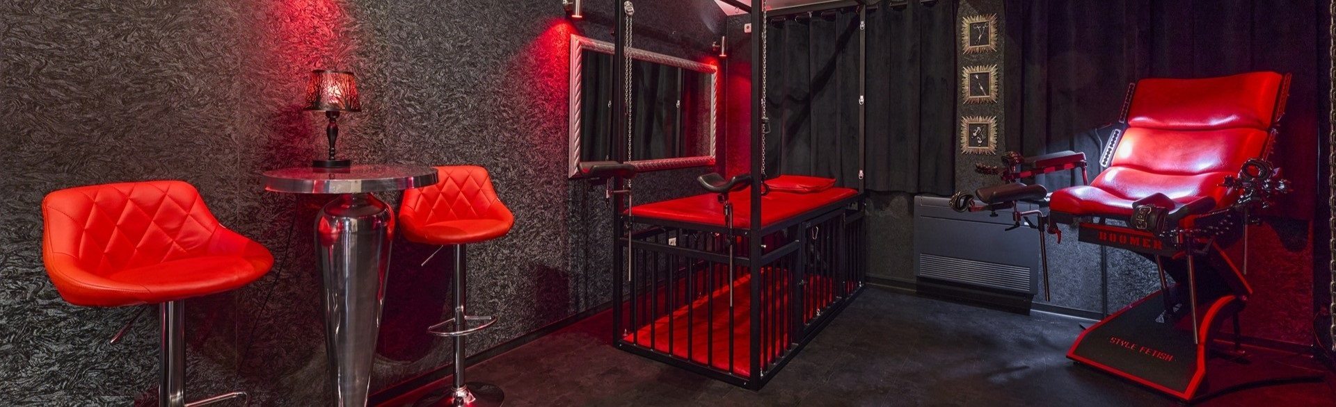 Der Dark Room im Penthouse Elegance - München